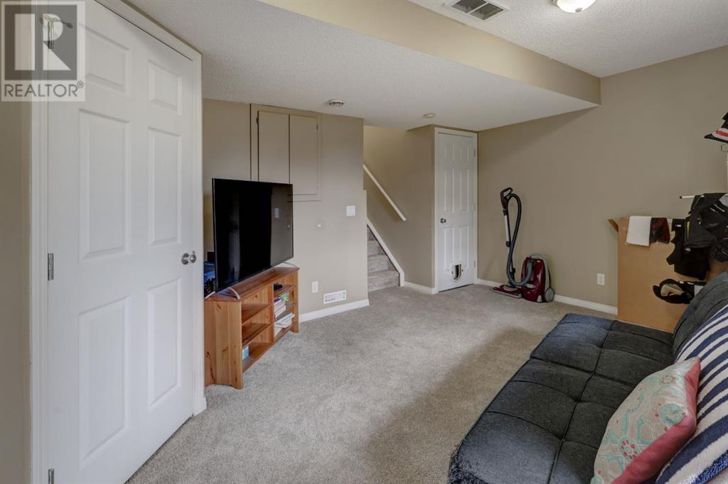 82 Country Hills Cove Nw, Calgary, Alberta  T3K 5G8 - Photo 28 - A2222677
