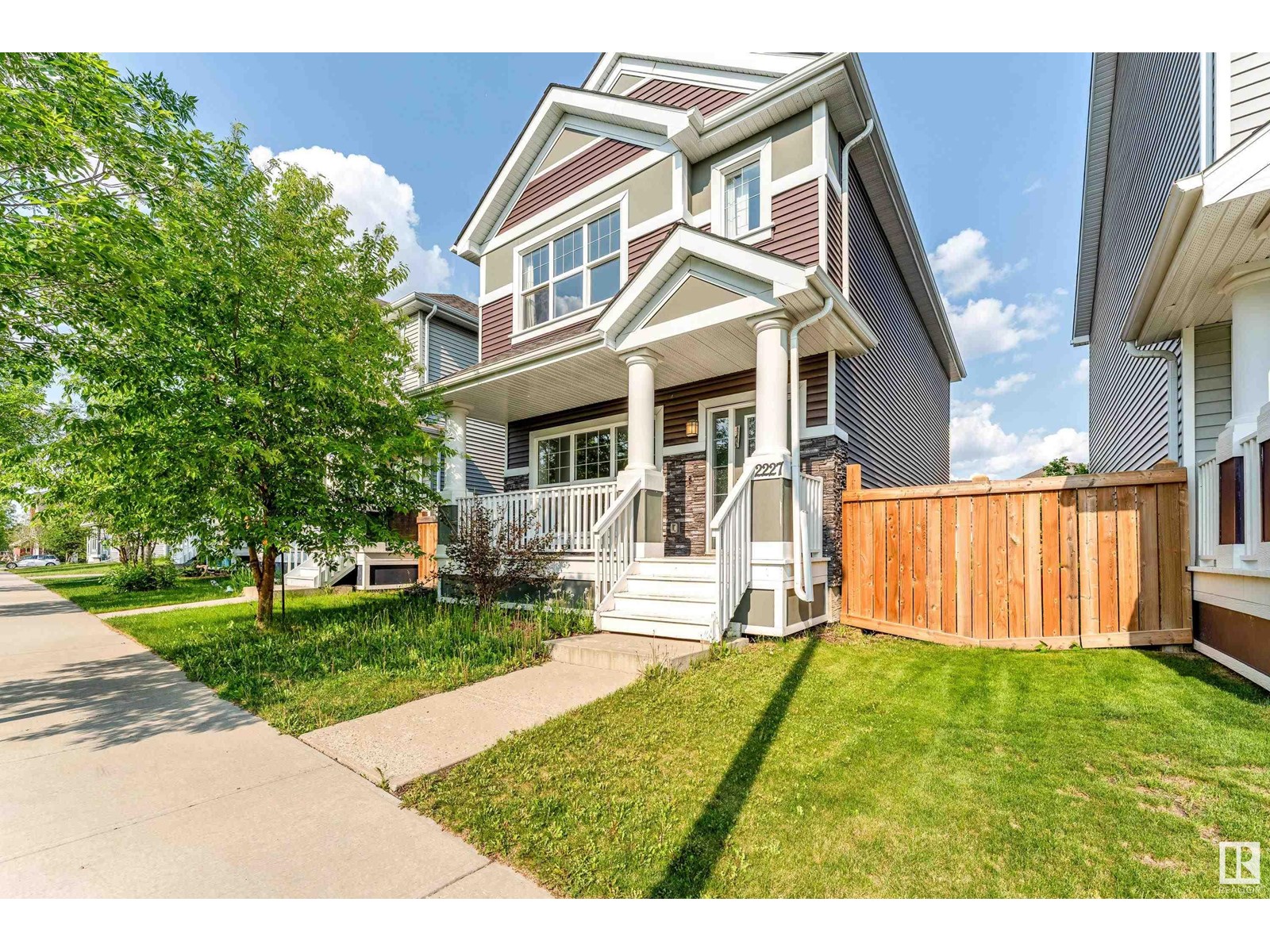2227 74 ST SW, Edmonton, Alberta