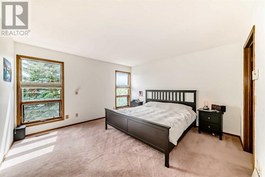 242 Hawkdale Bay Nw, Calgary, Alberta  T3G 3L3 - Photo 21 - A2222995