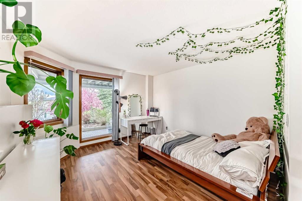 242 Hawkdale Bay Nw, Calgary, Alberta  T3G 3L3 - Photo 33 - A2222995