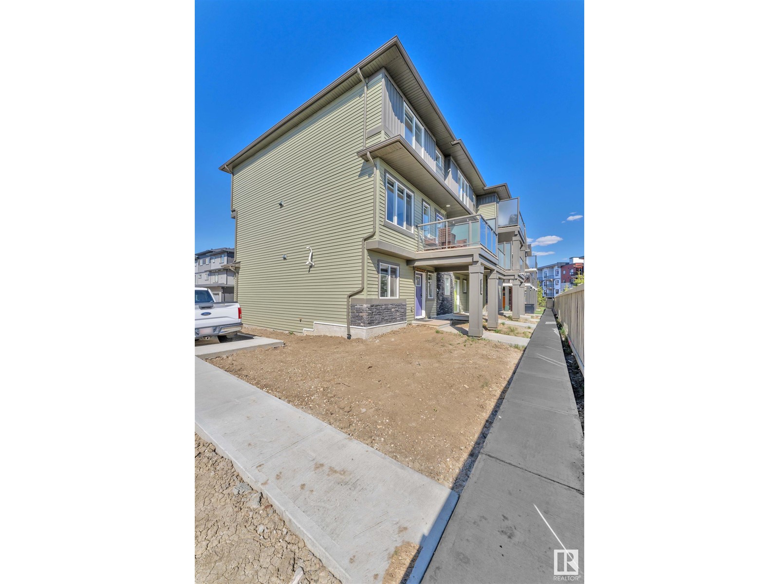 Property at 60A 1530 Tamarack BV NW NW image 3