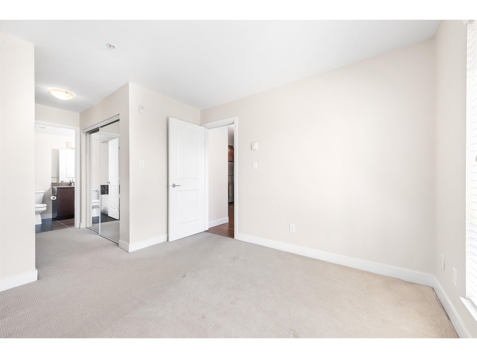 307 15795 Croydon Drive, Surrey, British Columbia  V3Z 2L6 - Photo 8 - R3012390