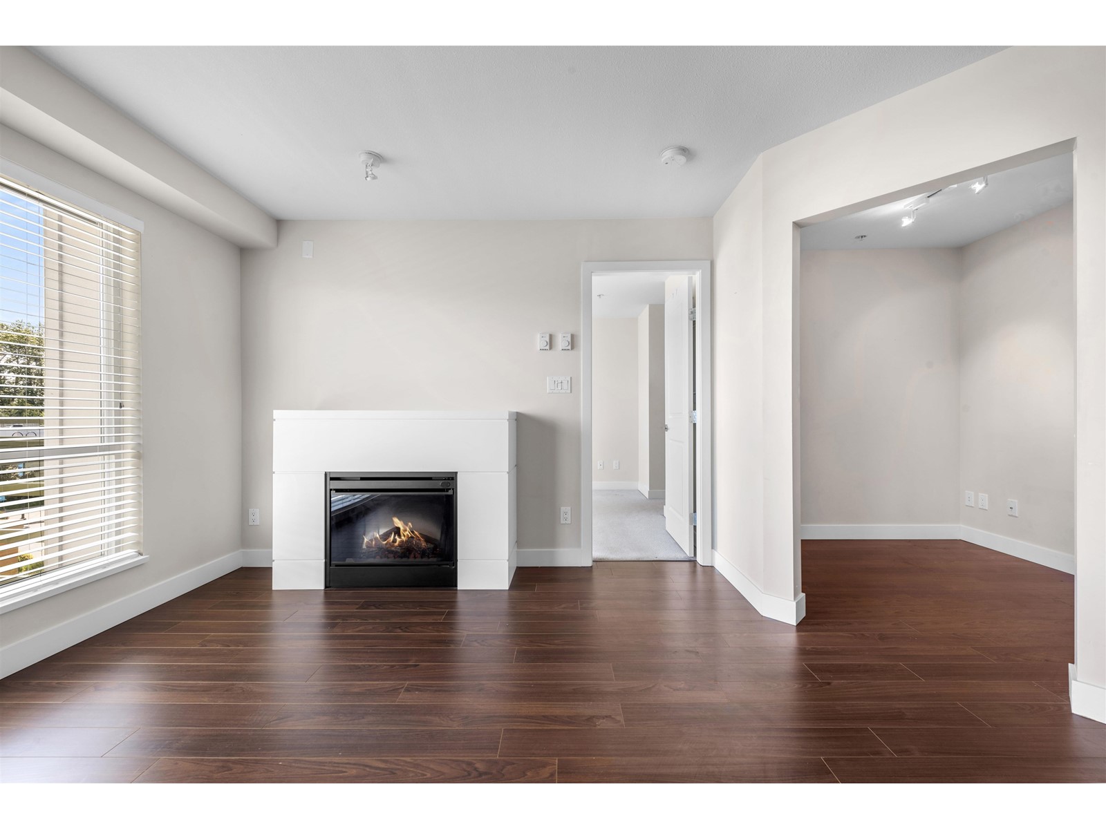 307 15795 Croydon Drive, Surrey, British Columbia  V3Z 2L6 - Photo 16 - R3012390