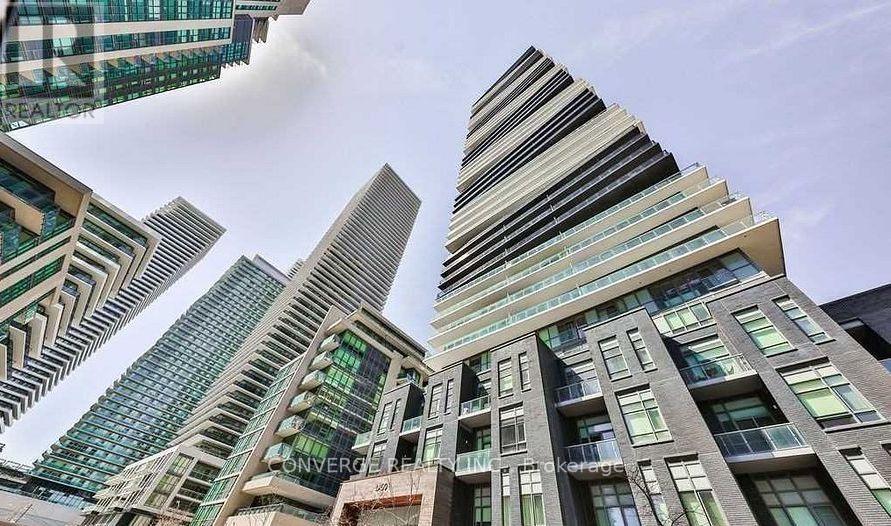 1608 - 56 ANNIE CRAIG DRIVE, Toronto, Ontario