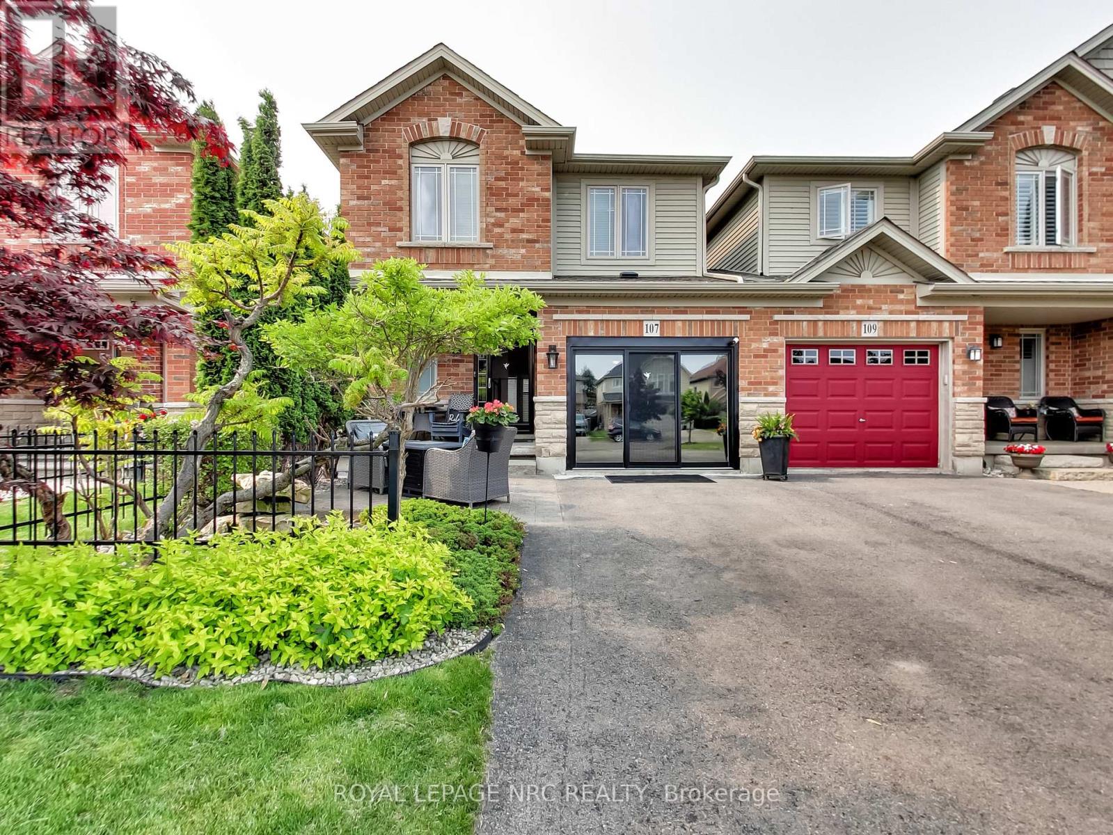 Property at 107 SUMNER CRESCENT image 1