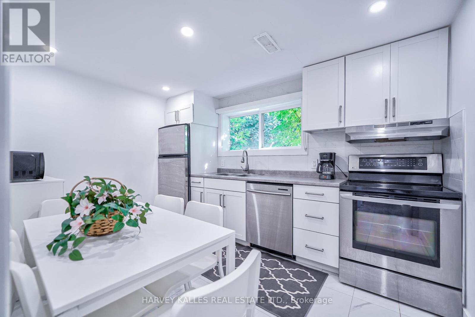 Lower - 215 Searle Avenue, Toronto, Ontario  M3H 4B6 - Photo 12 - C12185403