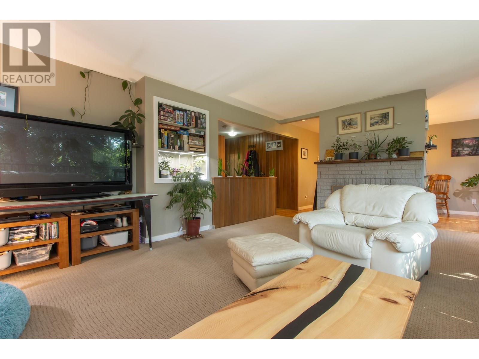 38063 Clarke Drive, Squamish, British Columbia  V0N 3G0 - Photo 14 - R2998317