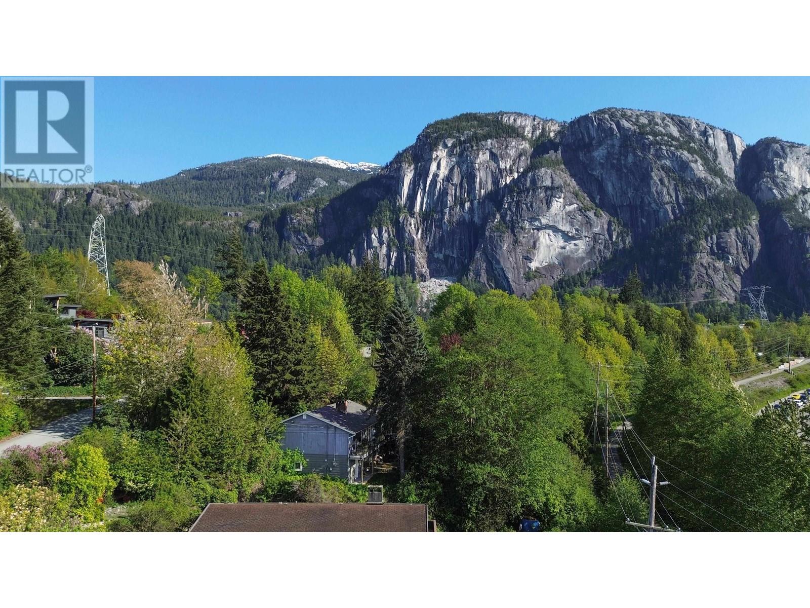 38063 Clarke Drive, Squamish, British Columbia  V0N 3G0 - Photo 28 - R2998317