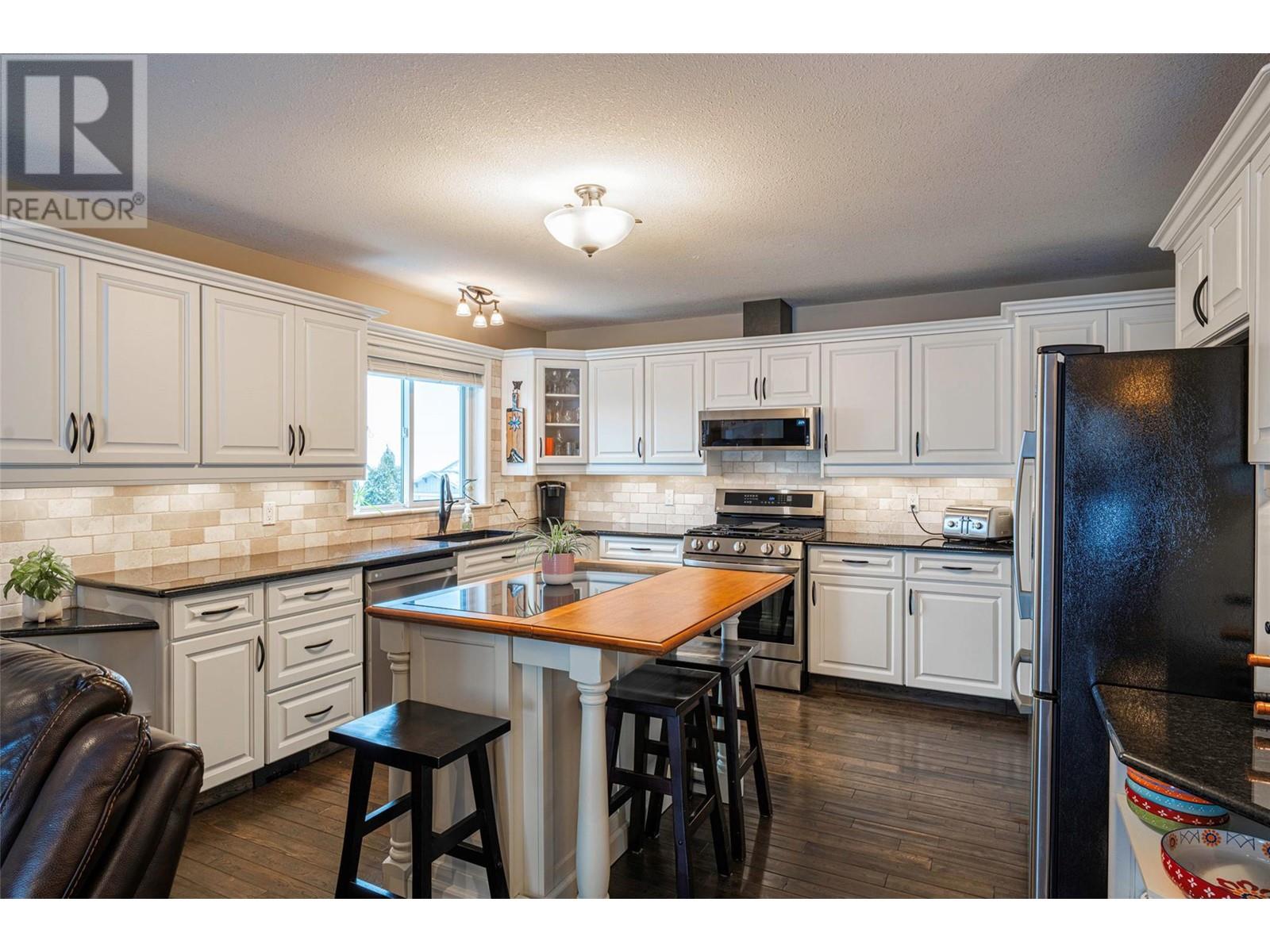6769 Foothills Drive, Vernon, British Columbia  V1B 2Y3 - Photo 33 - 10351159
