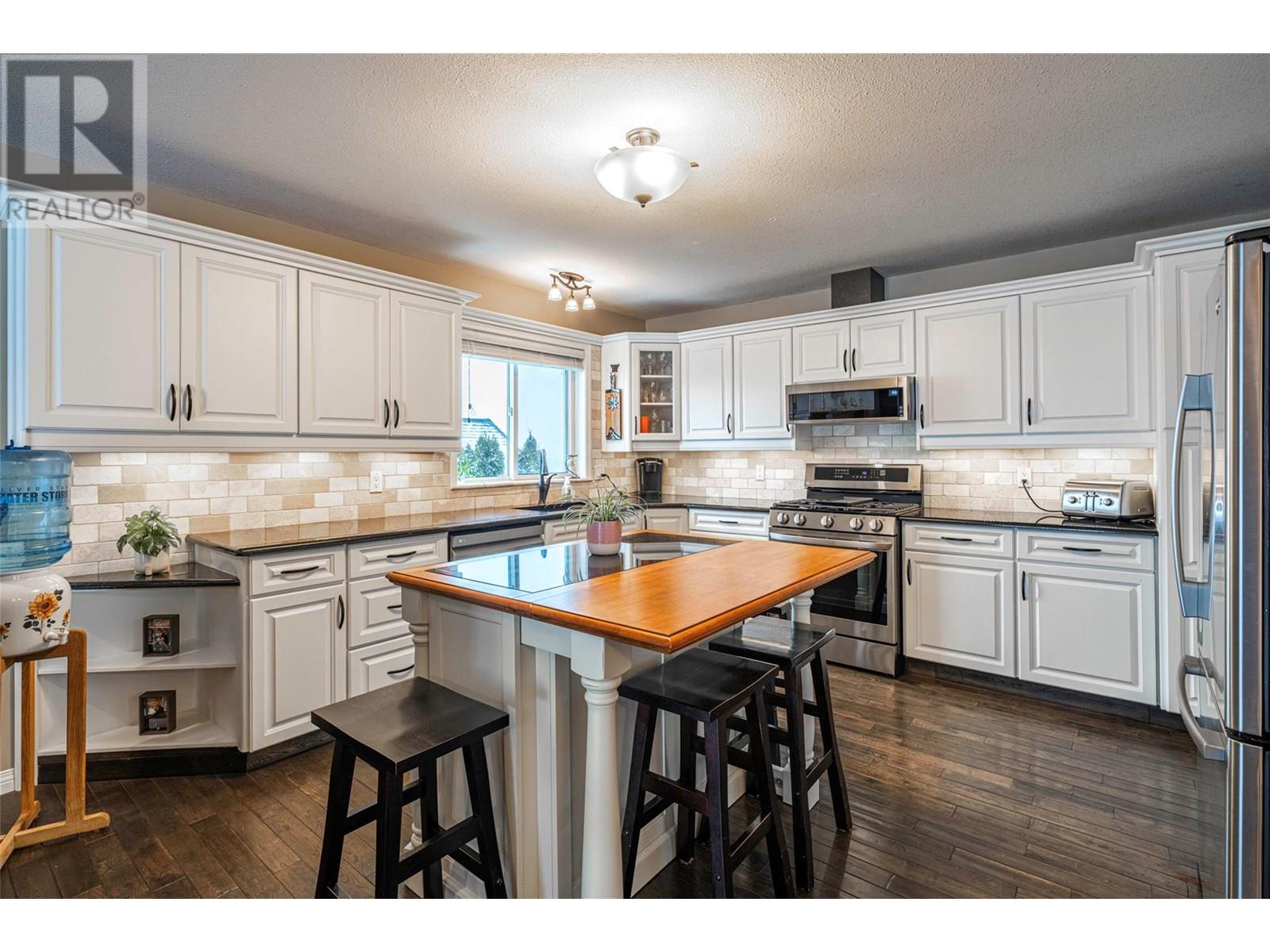 6769 Foothills Drive, Vernon, British Columbia  V1B 2Y3 - Photo 22 - 10351159