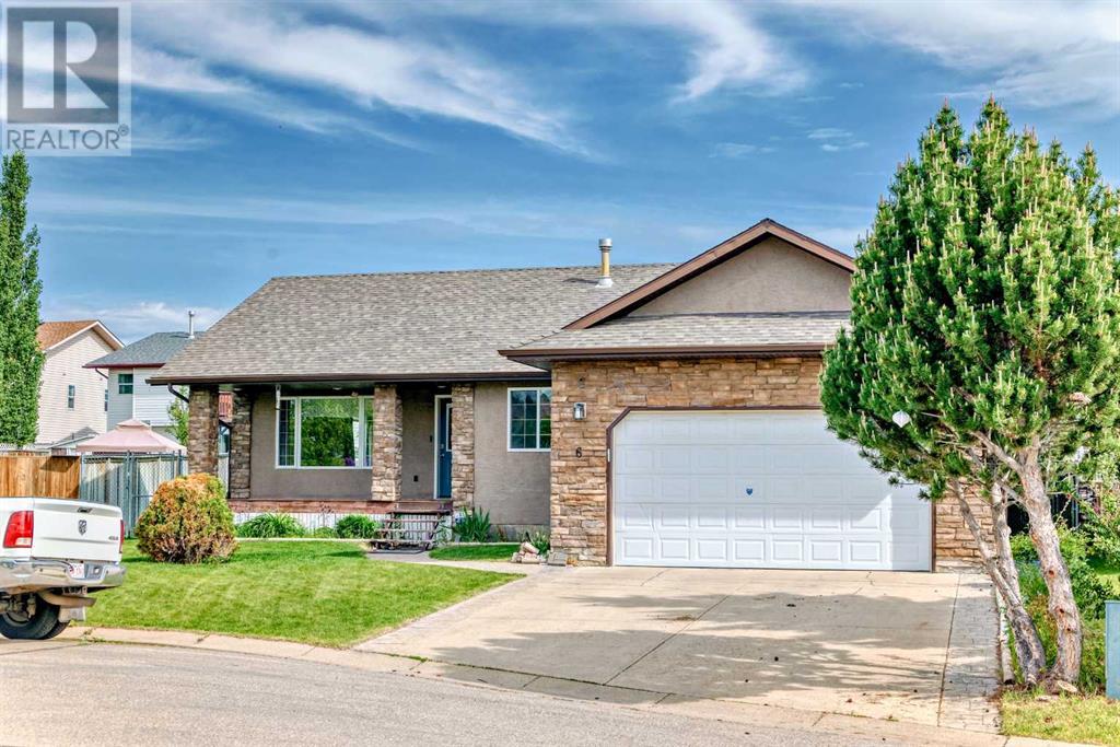 6 Westwood Close, Sylvan Lake, Alberta  T4S 1V8 - Photo 2 - A2228662