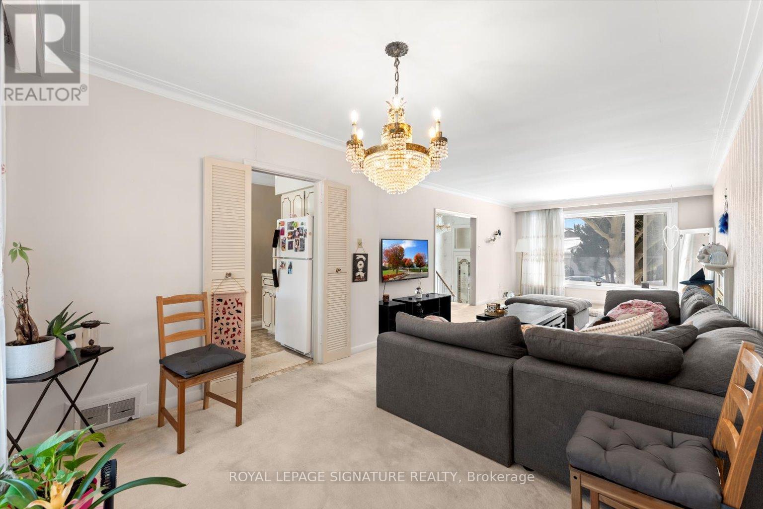 Upper - 33 Sumner Heights, Toronto, Ontario  M2K 1Y2 - Photo 12 - C12203618
