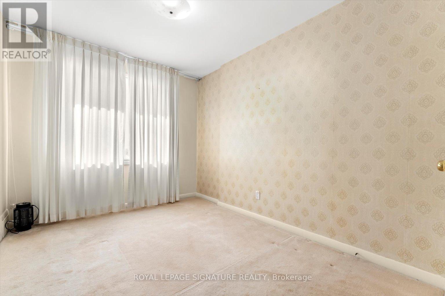 Upper - 33 Sumner Heights, Toronto, Ontario  M2K 1Y2 - Photo 7 - C12203618