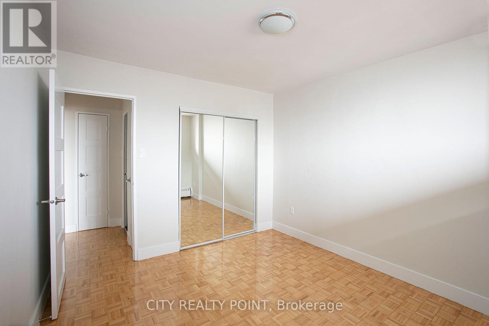 709 - 666 Spadina Avenue, Toronto, Ontario  M5S 2H8 - Photo 6 - C12203662