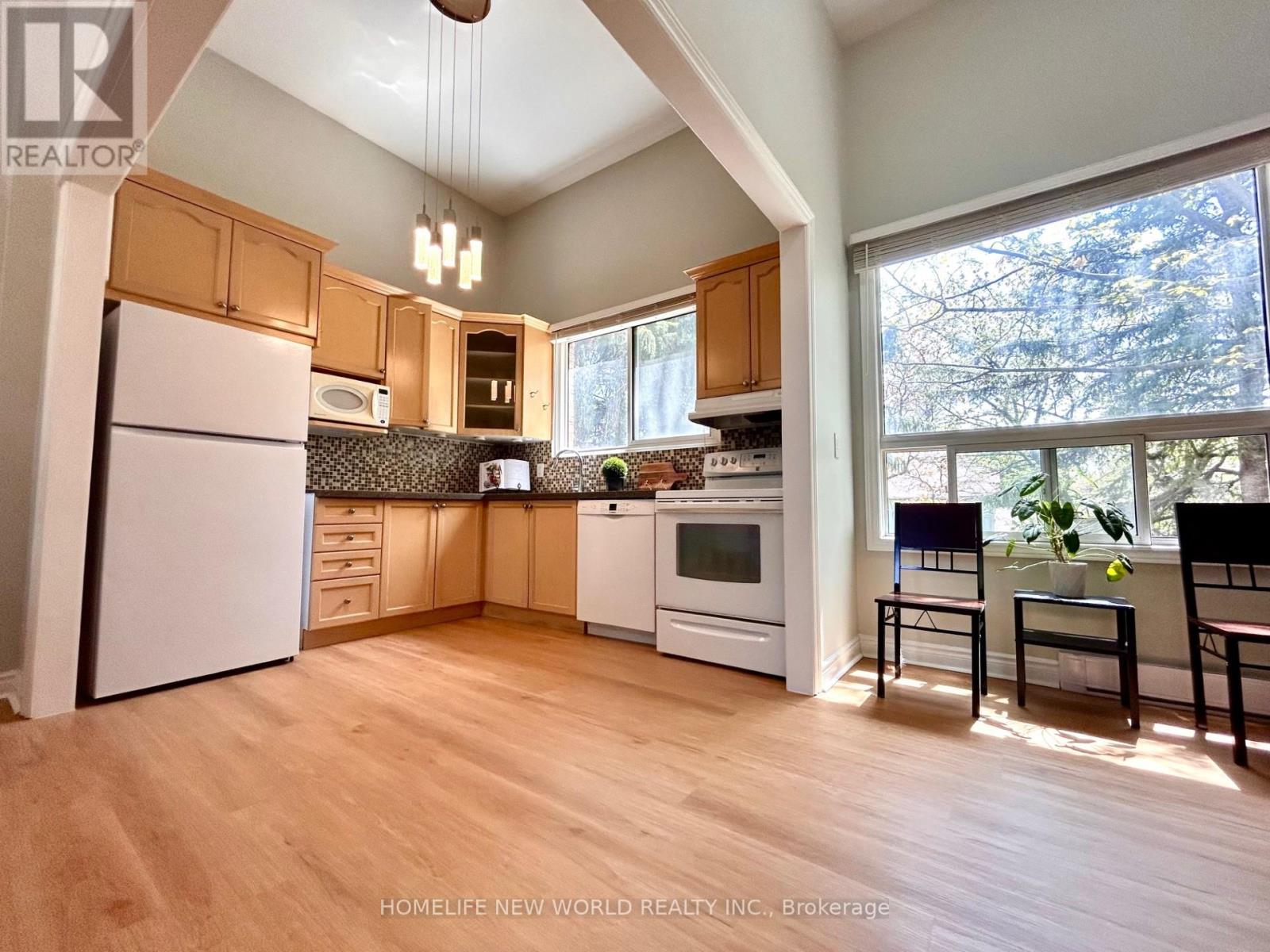 7 Jenny Wren Way, Toronto, Ontario  M2H 2Y8 - Photo 7 - C12203668