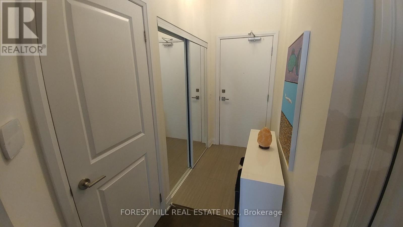 Ph01 - 530 St. Clair Avenue W, Toronto, Ontario  M6C 1A2 - Photo 2 - C12203711
