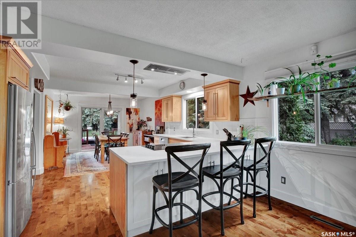 Property at 3329 Dieppe STREET image 3