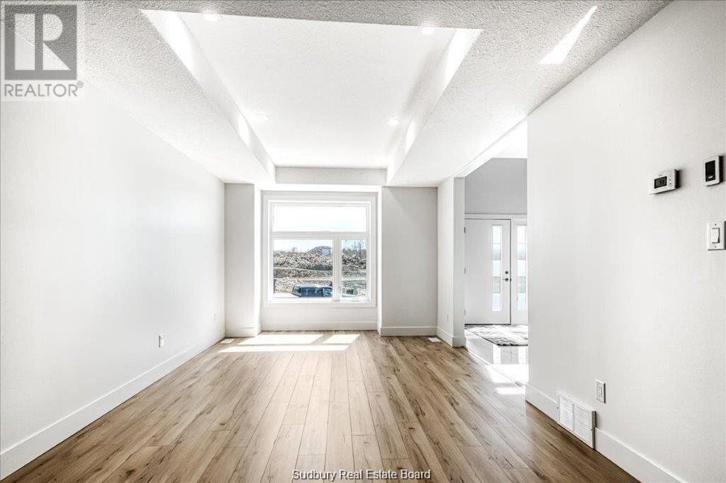 Property at 828 Moonrock image 3