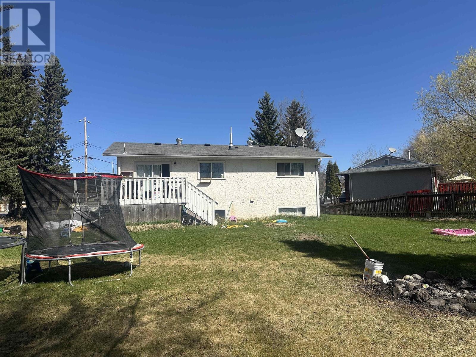 404 Vanderview Drive, Vanderhoof, British Columbia  V0J 3A2 - Photo 3 - R3012230