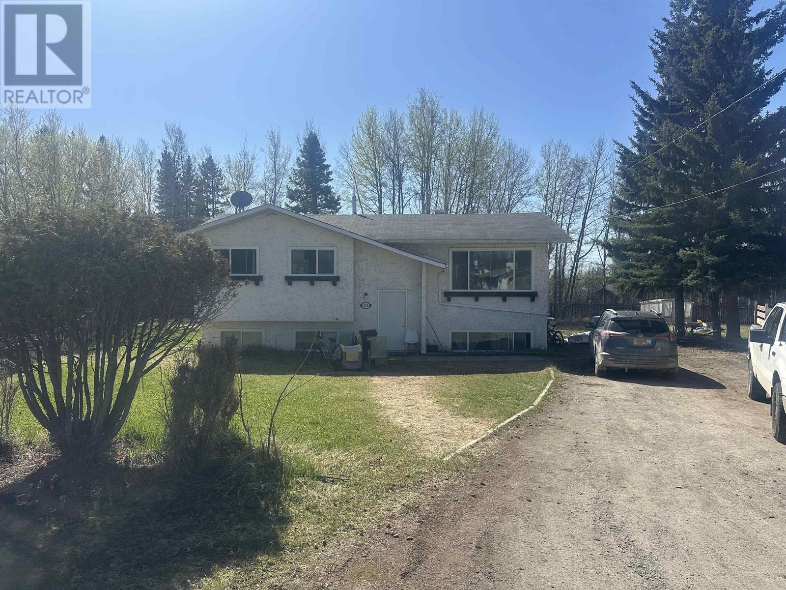 404 Vanderview Drive, Vanderhoof, British Columbia  V0J 3A2 - Photo 1 - R3012230