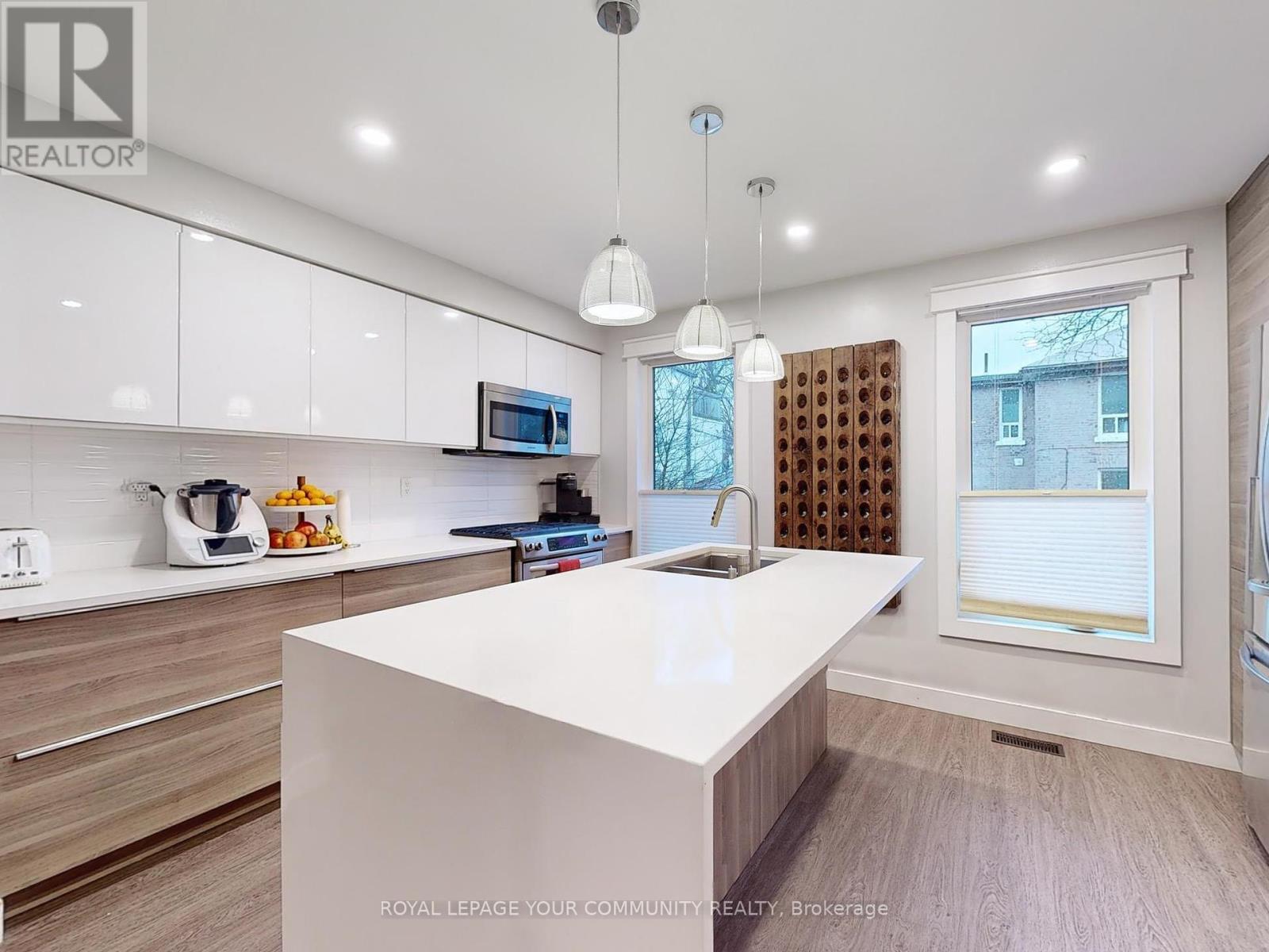 8 West Avenue, Toronto, Ontario  M4M 2L8 - Photo 16 - E12203636