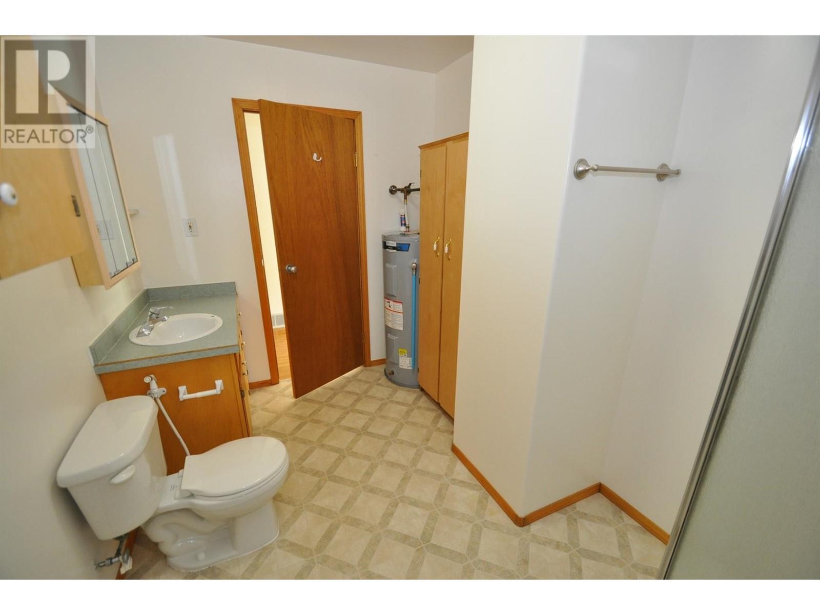8917 Meadow Street, Balfour, British Columbia  V0G 1C0 - Photo 23 - 10348294