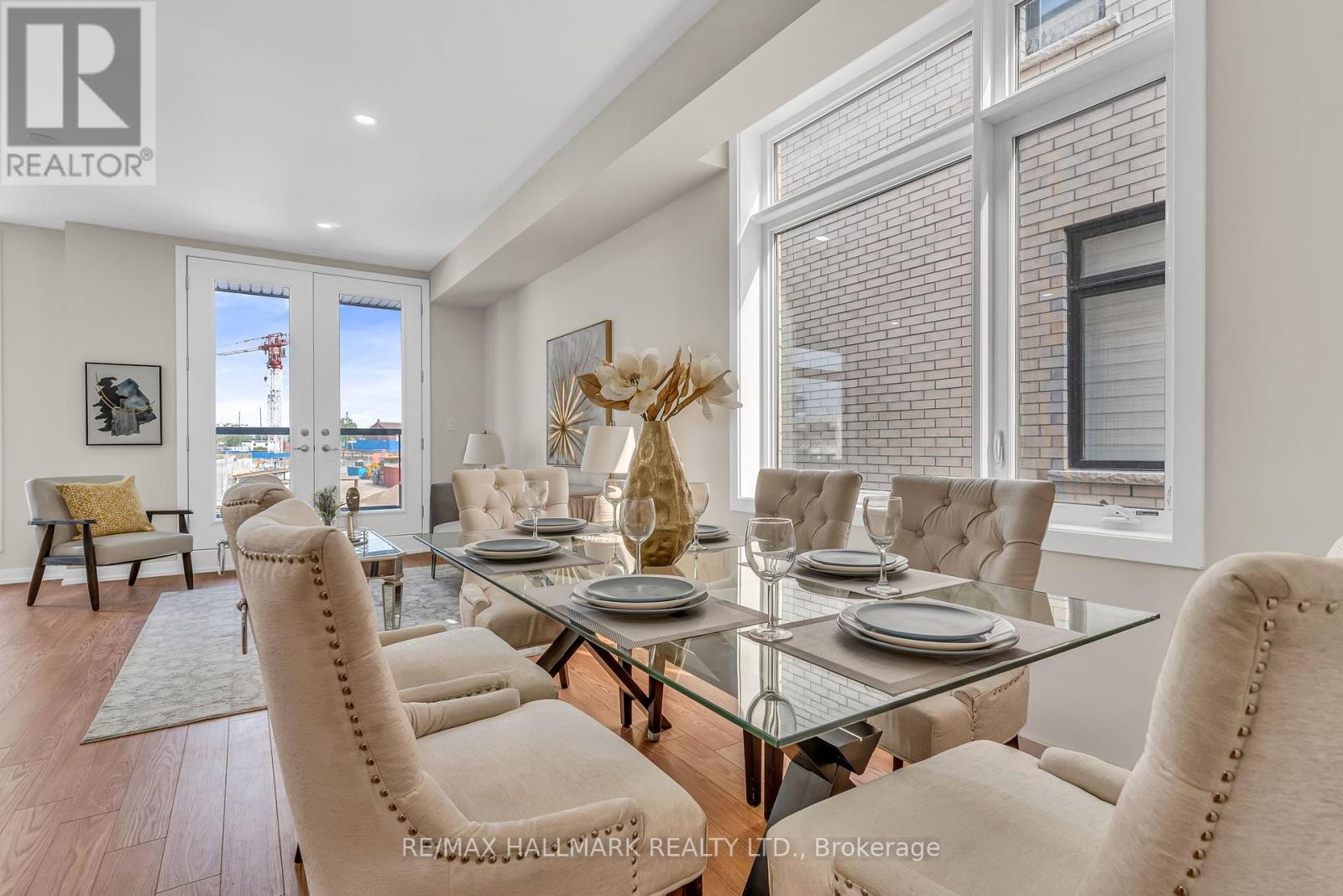 26 Dandara Gate, Vaughan, Ontario  L4L 1V8 - Photo 8 - N12203625