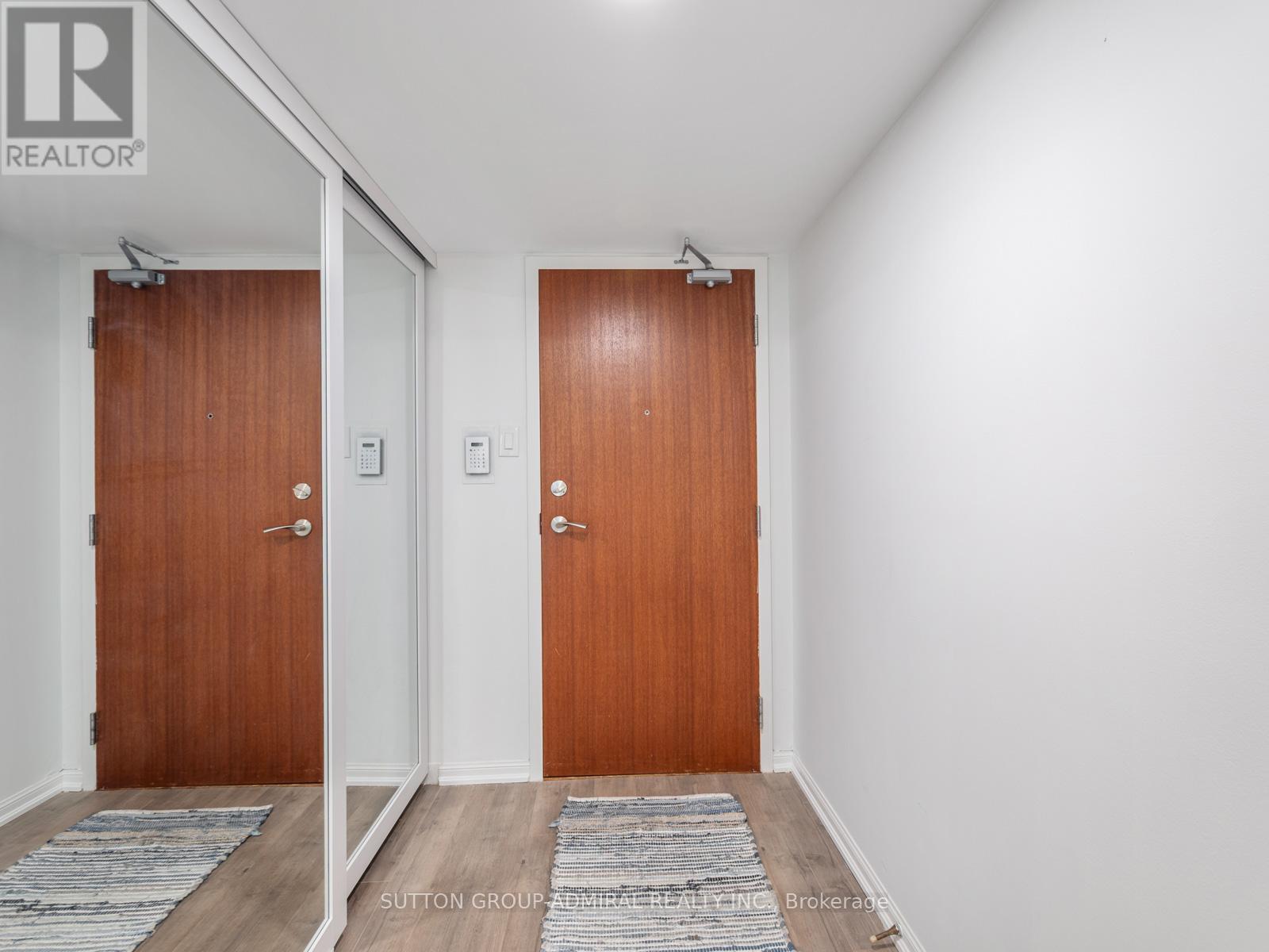 406 - 120 Promenade Circle, Vaughan, Ontario  L4J 7W9 - Photo 5 - N12203732