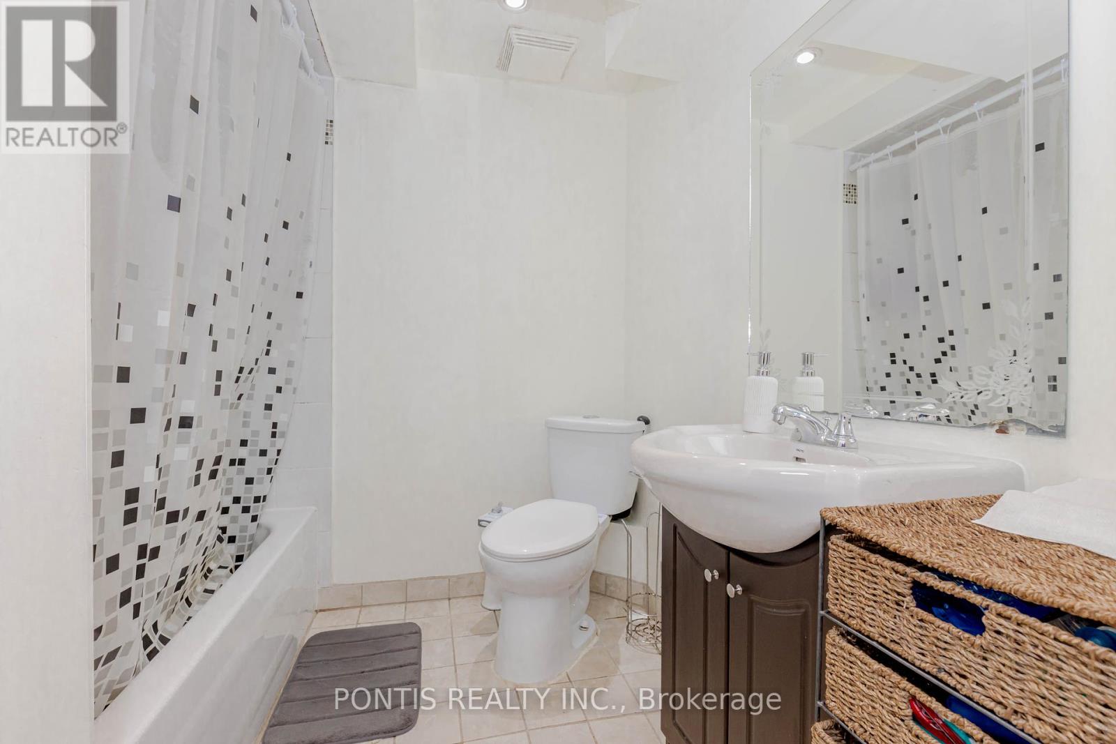 1526 Kirkrow Crescent, Mississauga, Ontario  L5M 3Y8 - Photo 39 - W12184661