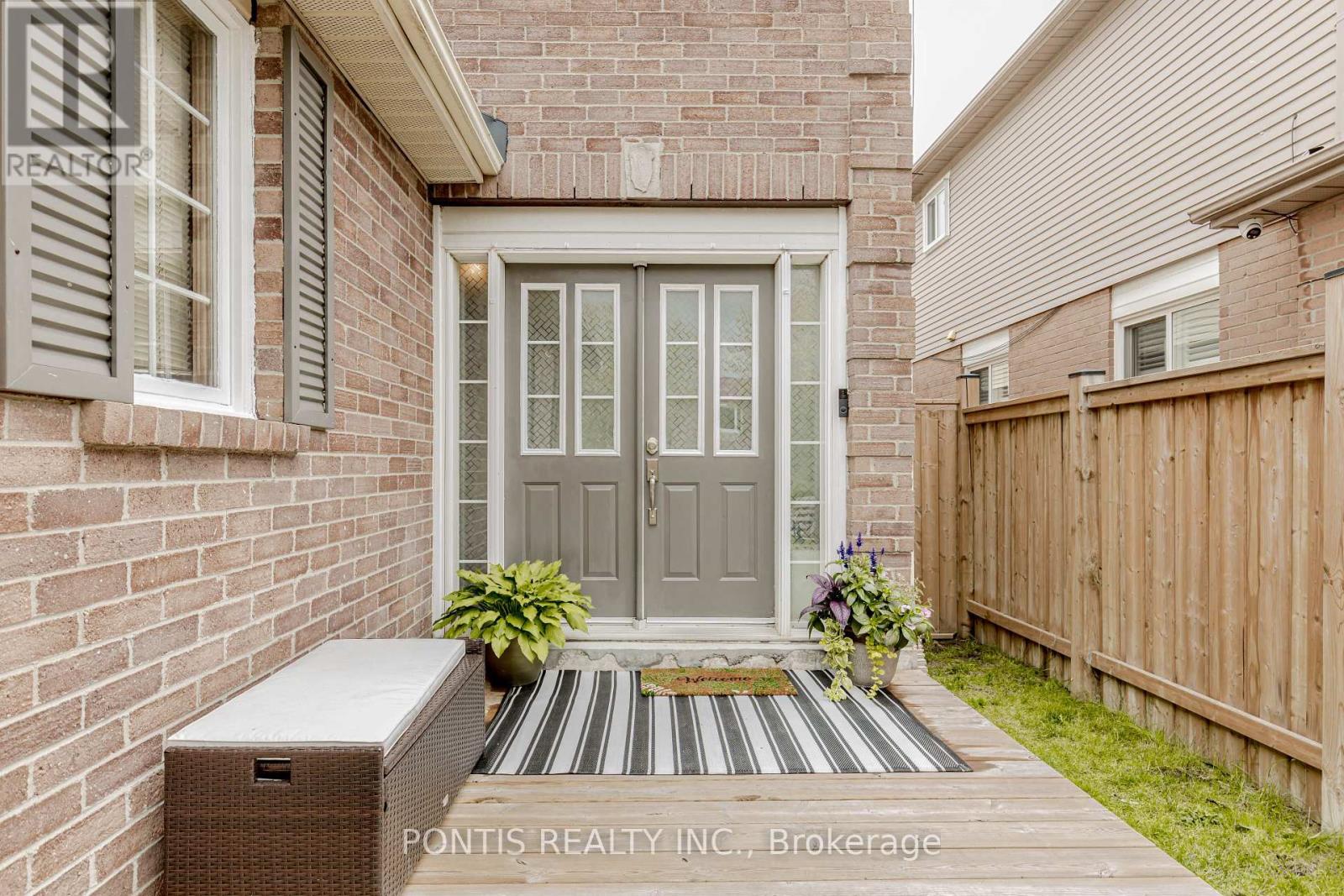 1526 Kirkrow Crescent, Mississauga, Ontario  L5M 3Y8 - Photo 4 - W12184661