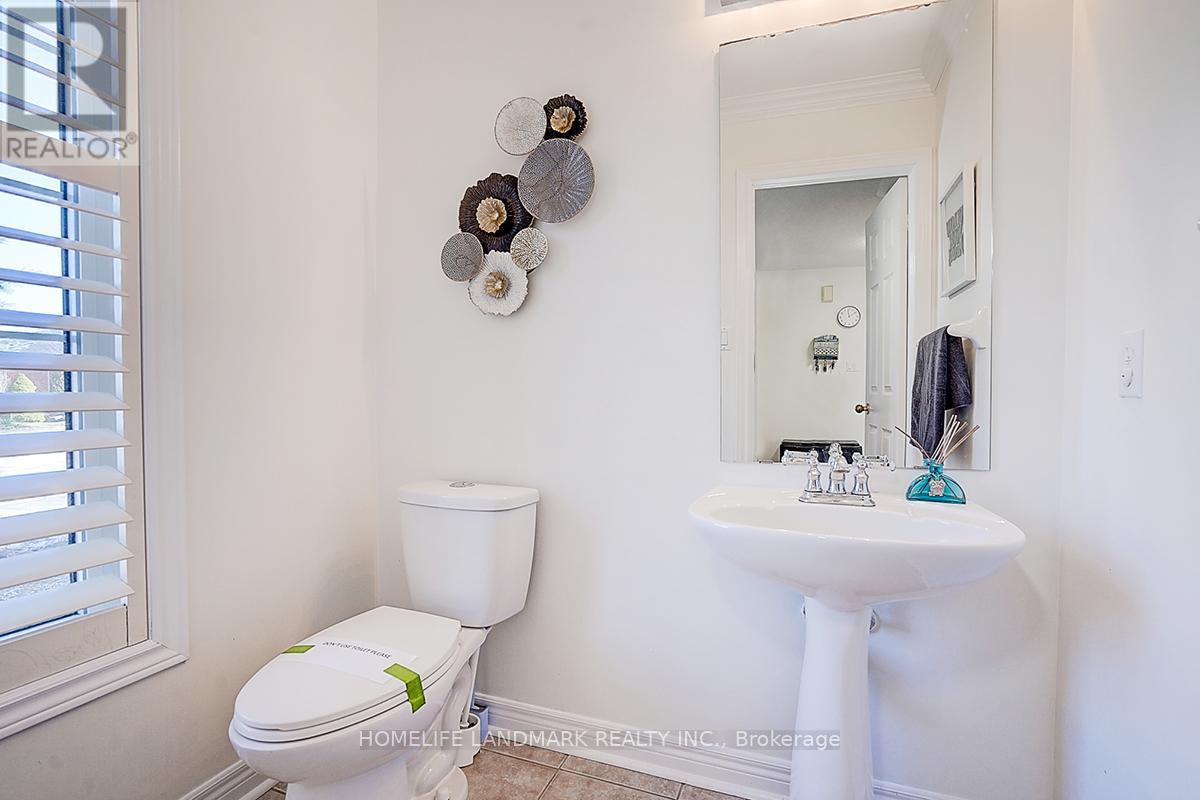 65 Crimson Ridge Road, Barrie, Ontario  L4N 0G7 - Photo 4 - S12203725