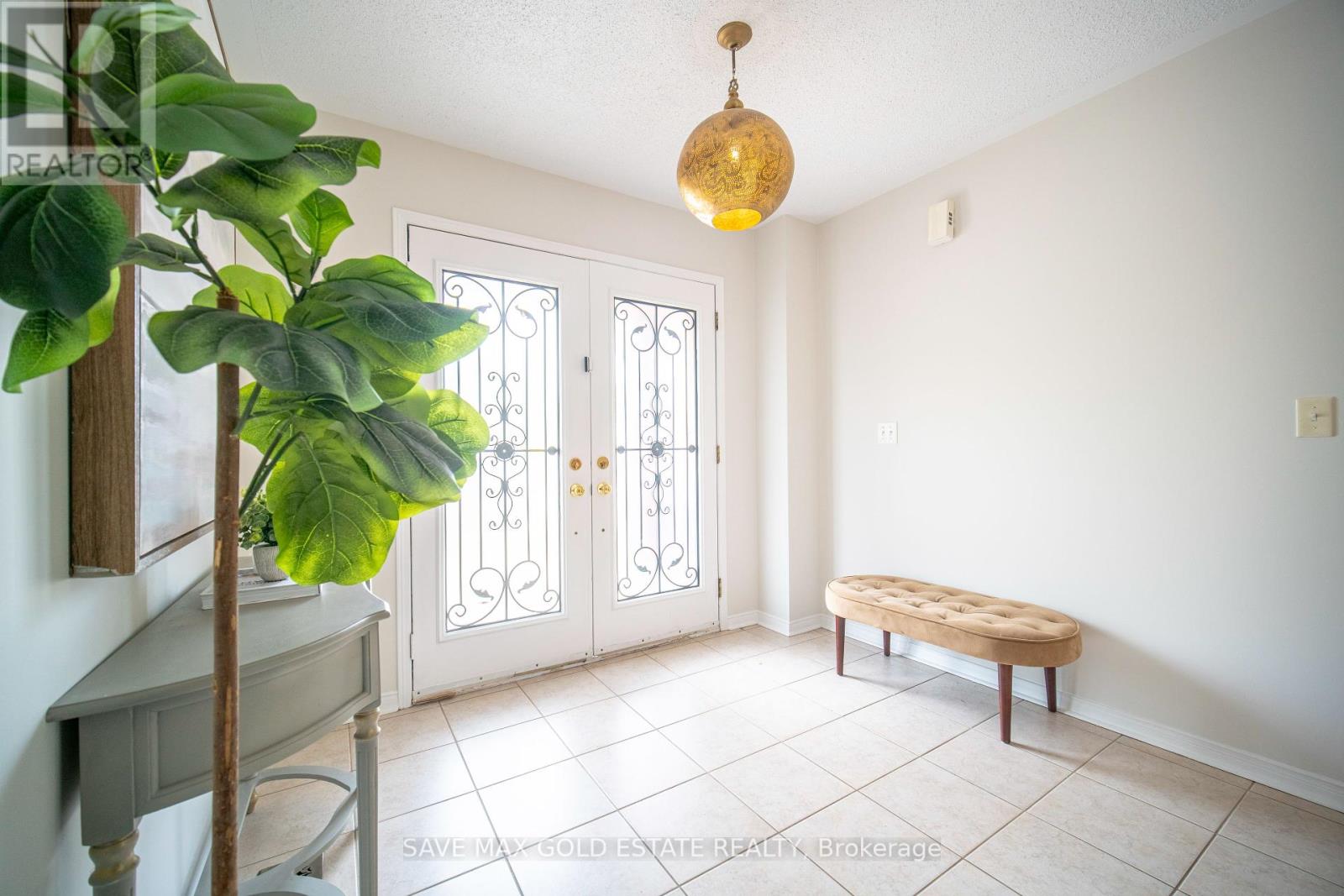 4830 Verdi Street, Burlington, Ontario  L7M 0H7 - Photo 5 - W12203595