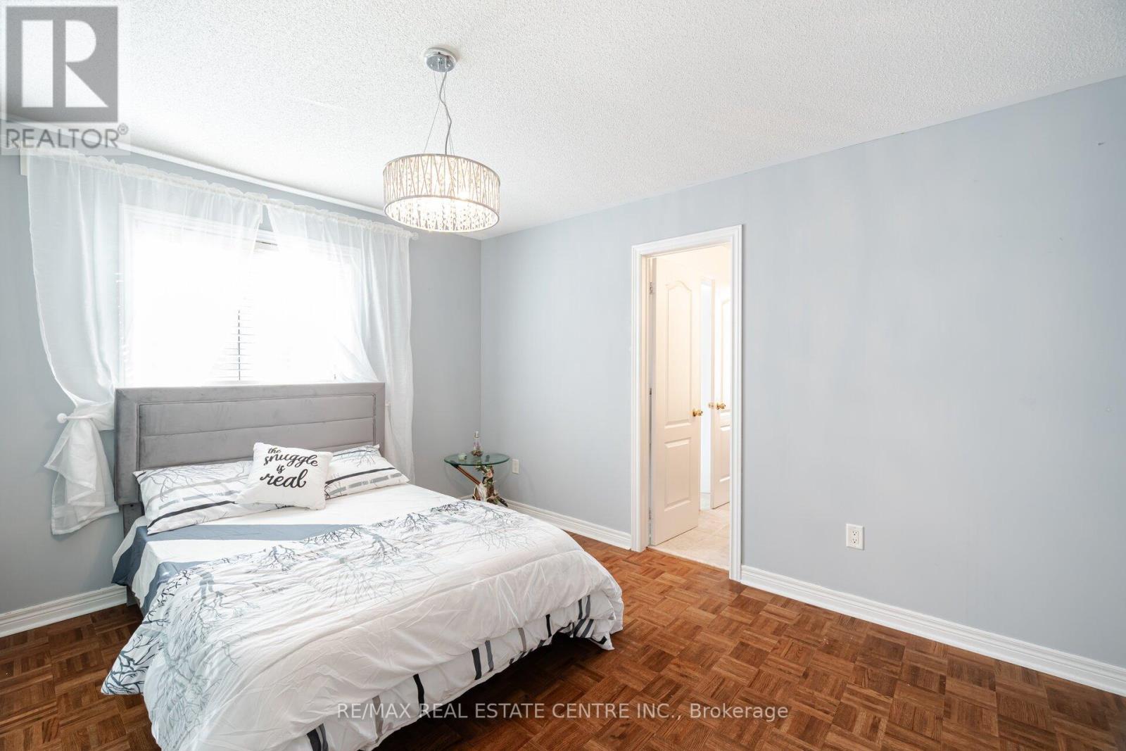 7 Prince Edward Boulevard, Brampton, Ontario  L6P 2E1 - Photo 24 - W12203607