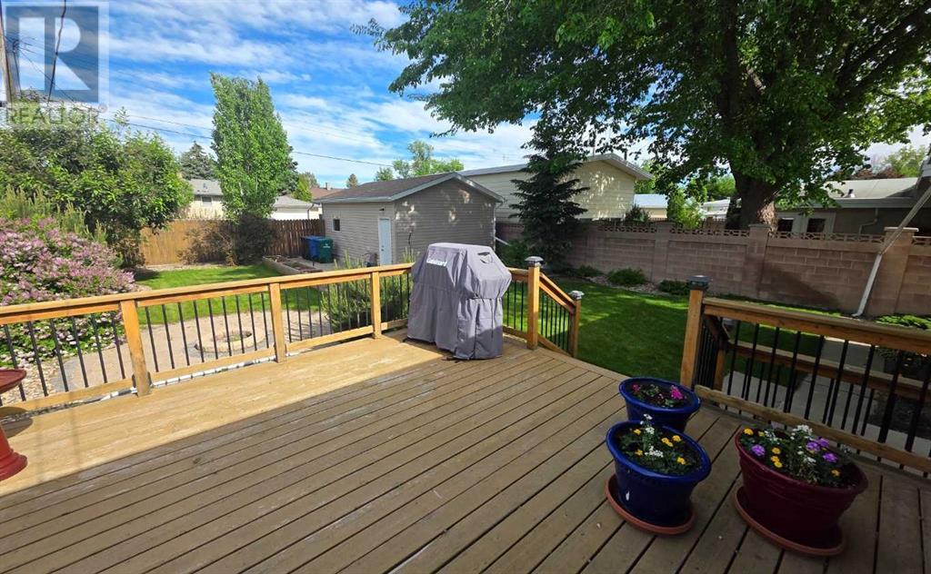 817 7 Street N, Lethbridge, Alberta  T1H 1Y6 - Photo 30 - A2216350