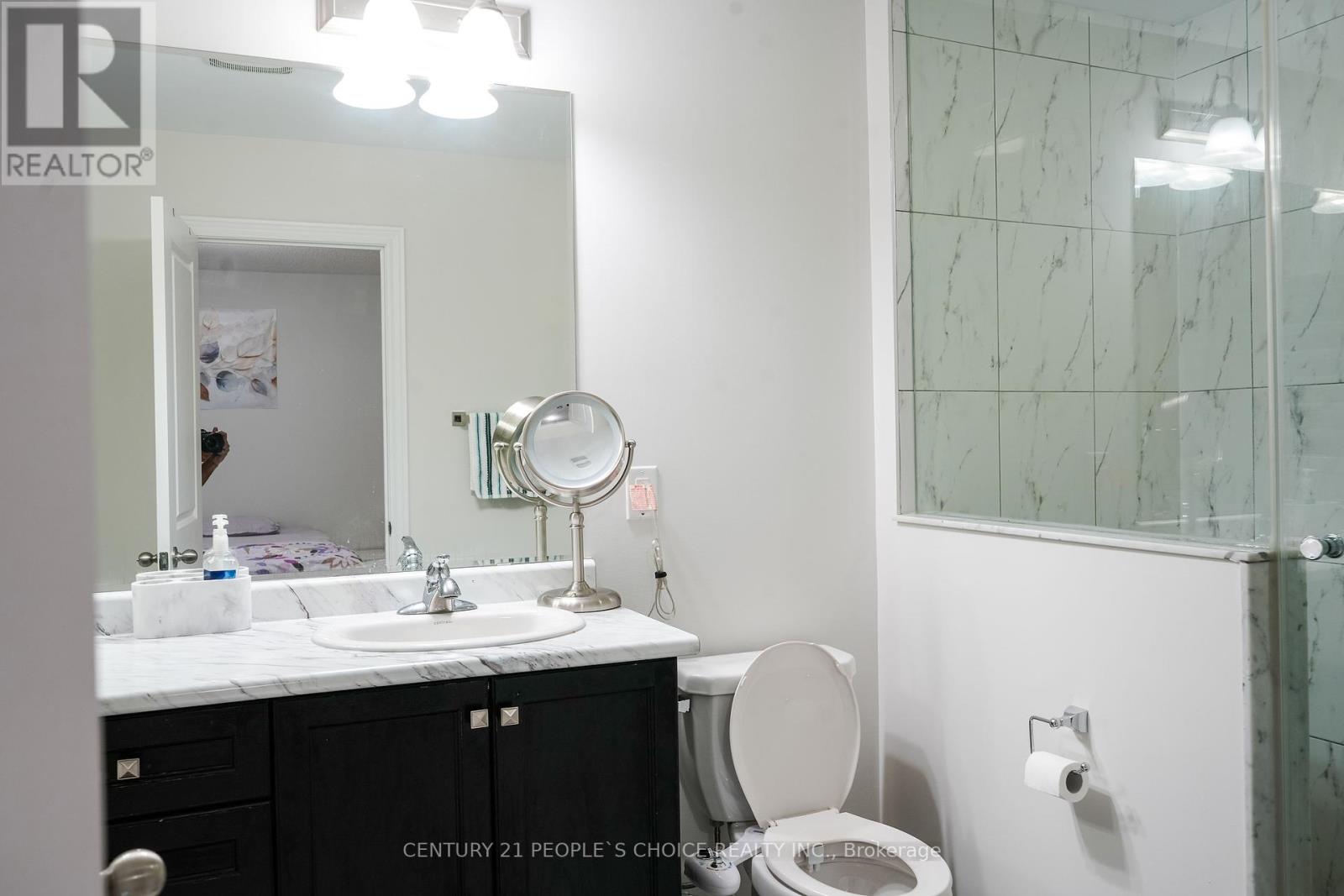 4 Kempsford Crescent, Brampton, Ontario  L7A 4M6 - Photo 18 - W12203675