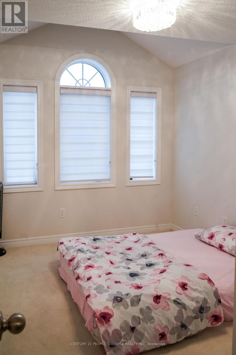 4 Kempsford Crescent, Brampton, Ontario  L7A 4M6 - Photo 22 - W12203675
