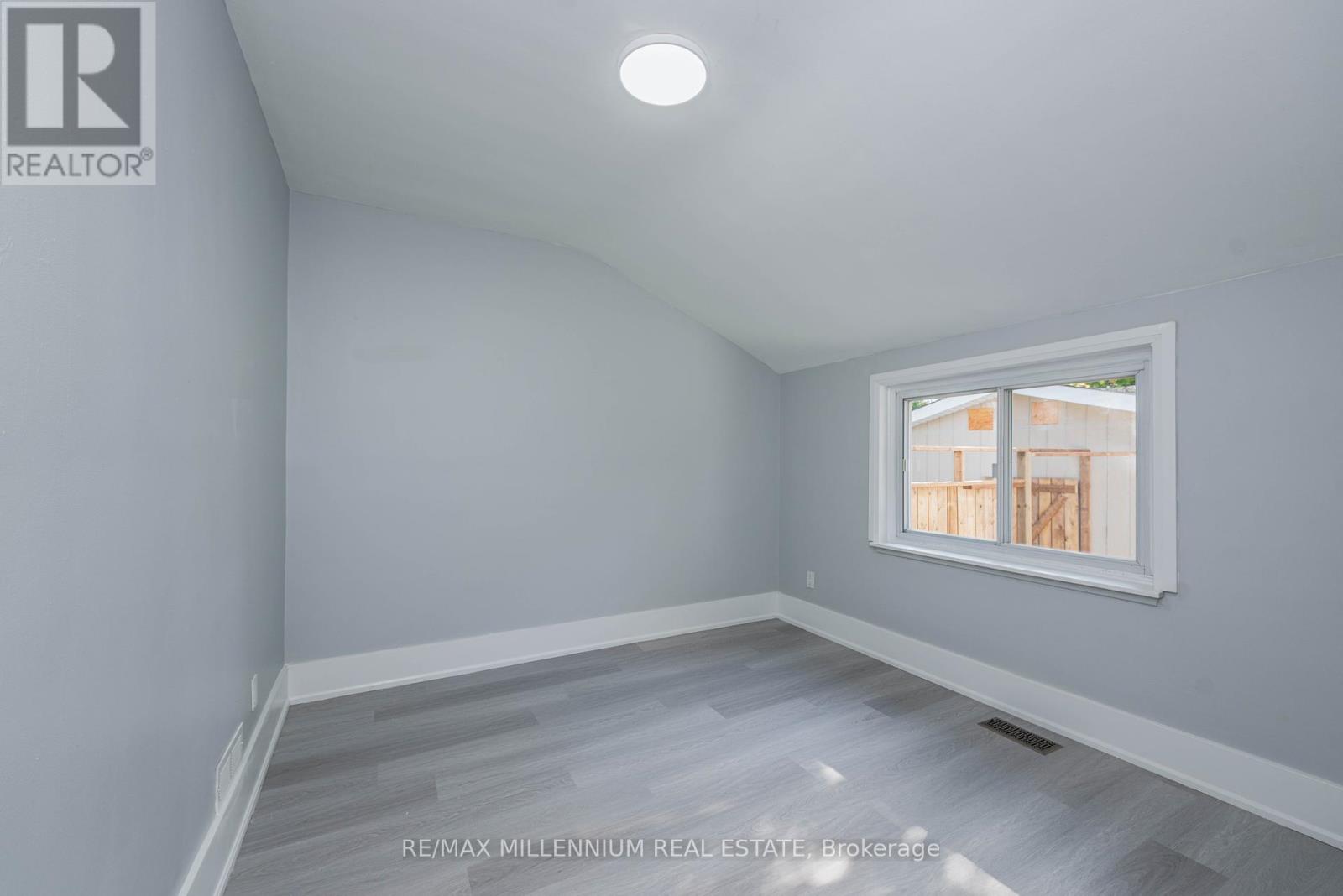 76 Raylawn Crescent, Halton Hills, Ontario  L7G 4N1 - Photo 16 - W12203702