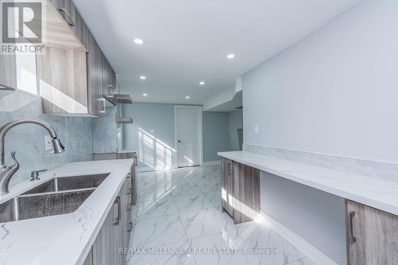 76 Raylawn Crescent, Halton Hills, Ontario  L7G 4N1 - Photo 22 - W12203702