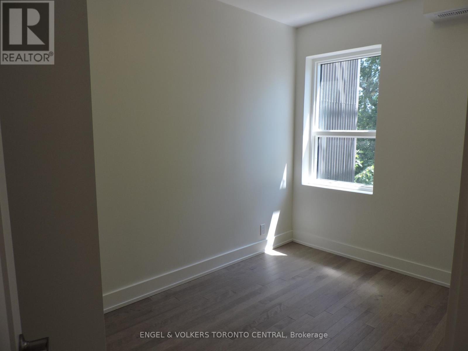4 - 1555 Bloor Street W, Toronto, Ontario  M6P 1A5 - Photo 4 - W12203704