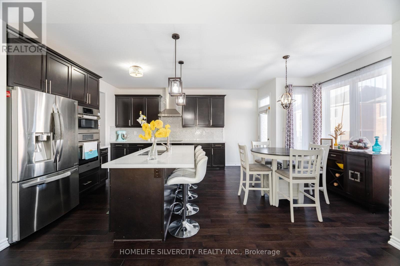 13 Fenchurch Drive, Brampton, Ontario  L7A 4G5 - Photo 7 - W12203714