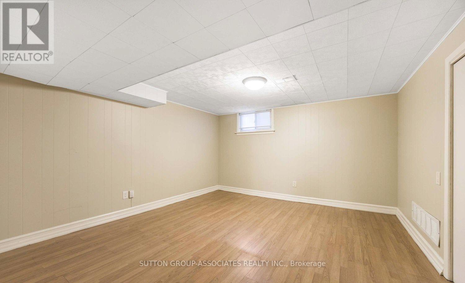 384 Hillmount Avenue, Toronto, Ontario  M6B 1Y8 - Photo 13 - W12203722