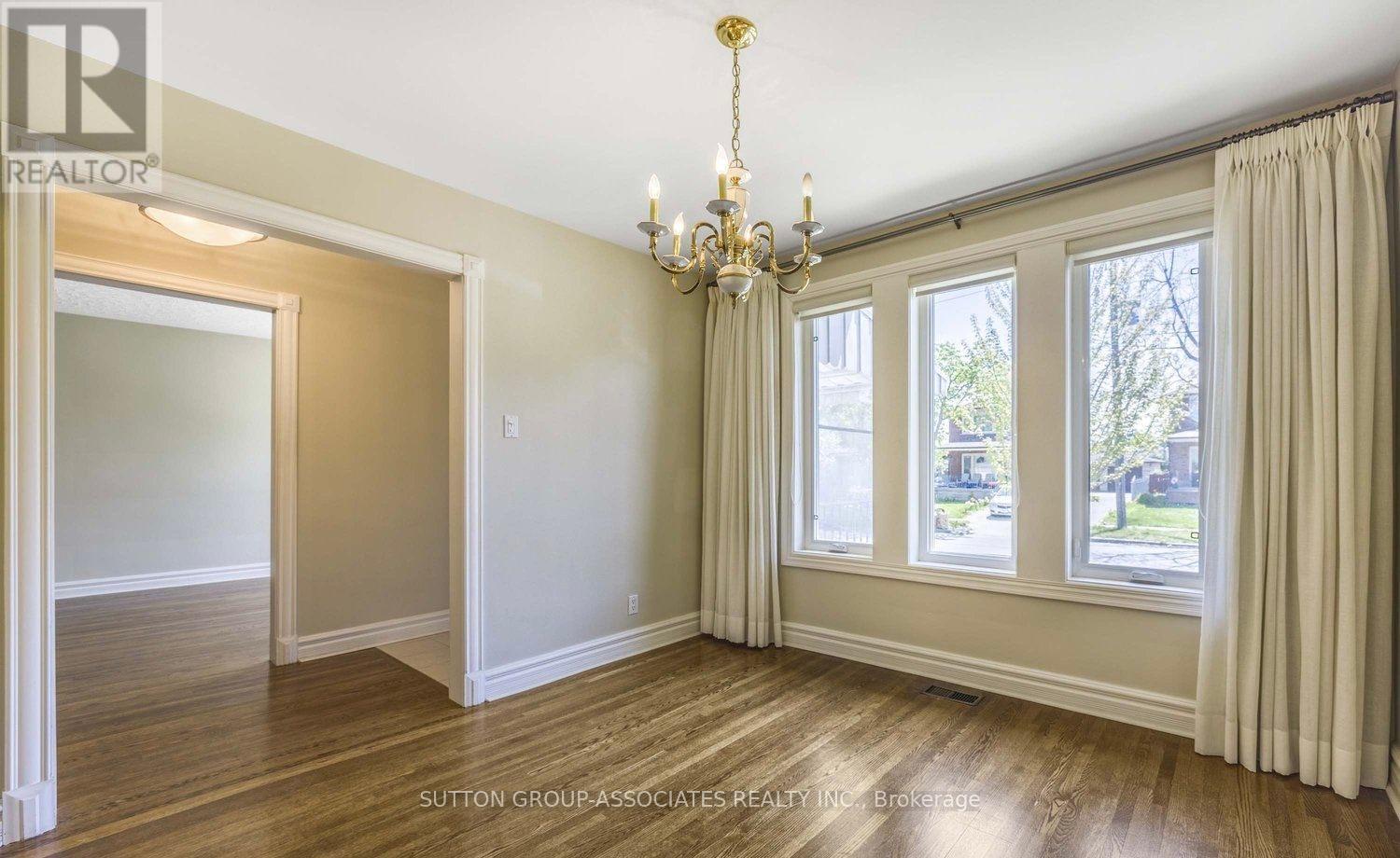 384 Hillmount Avenue, Toronto, Ontario  M6B 1Y8 - Photo 6 - W12203722