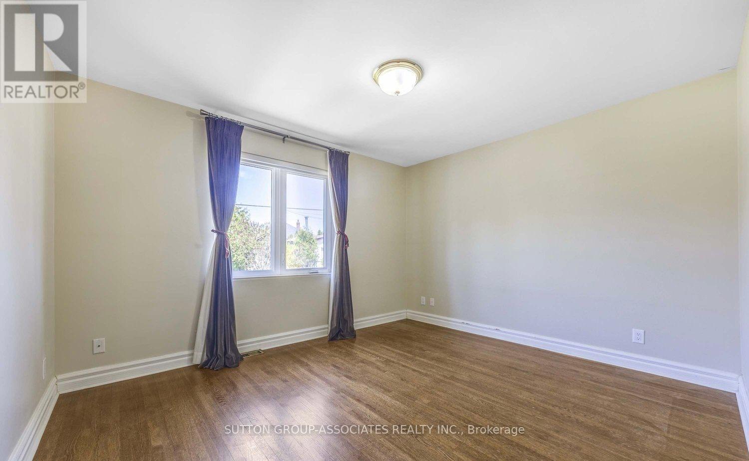 384 Hillmount Avenue, Toronto, Ontario  M6B 1Y8 - Photo 9 - W12203722