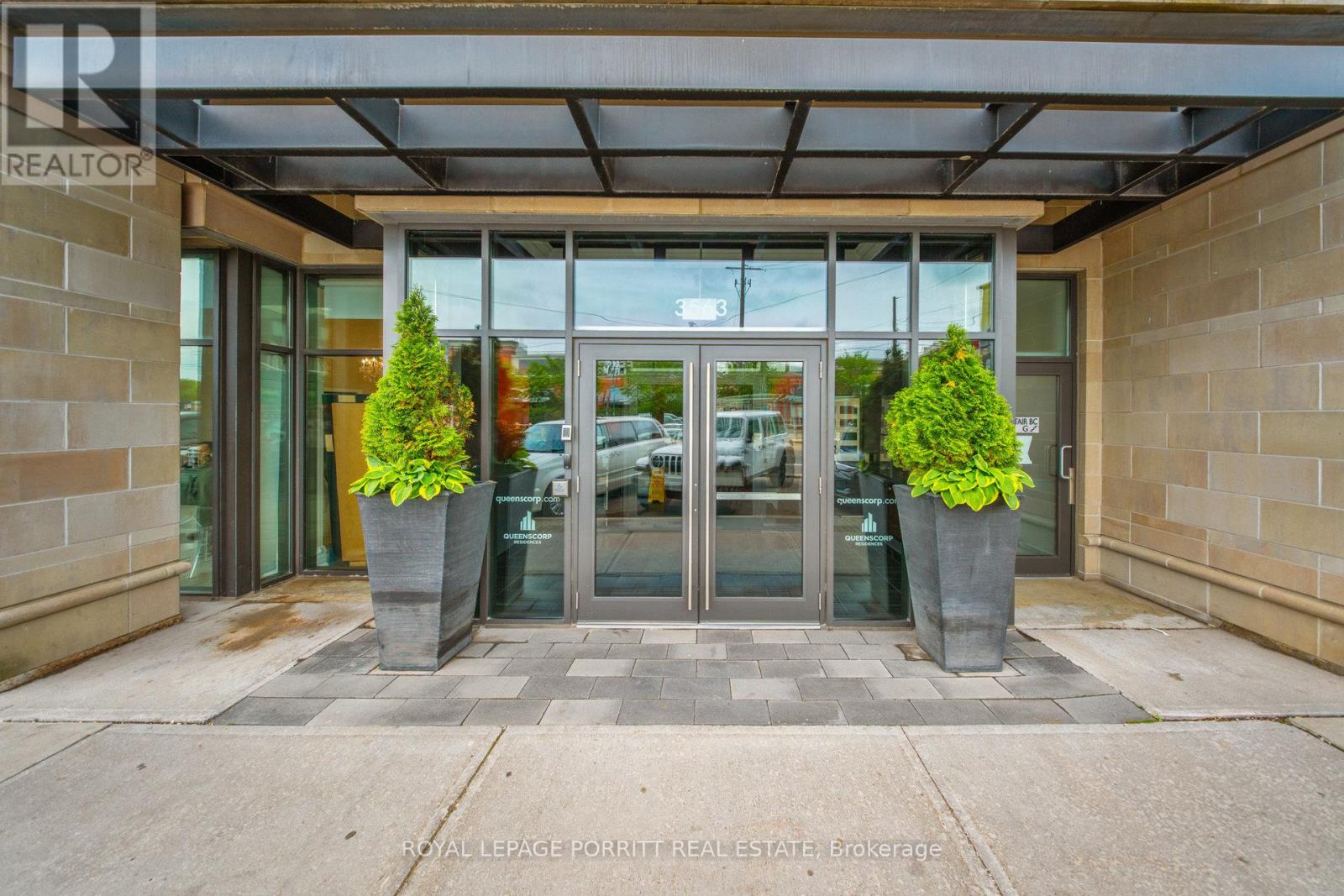 404 - 3563 Lake Shore Boulevard W, Toronto, Ontario  M8W 0A3 - Photo 2 - W12203735