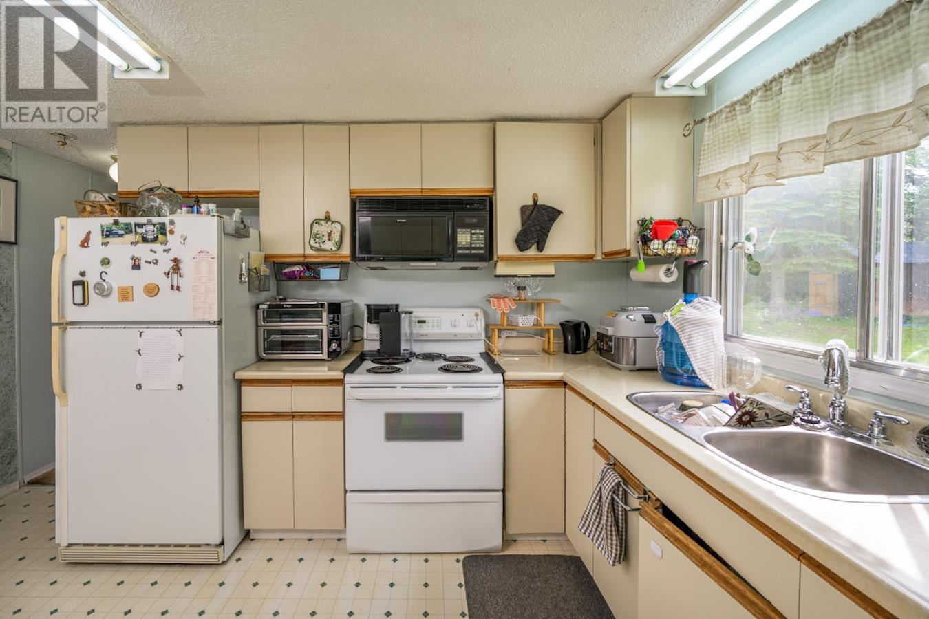 10725 Grassland Road, Prince George, British Columbia  V2K 5E8 - Photo 8 - R3011786