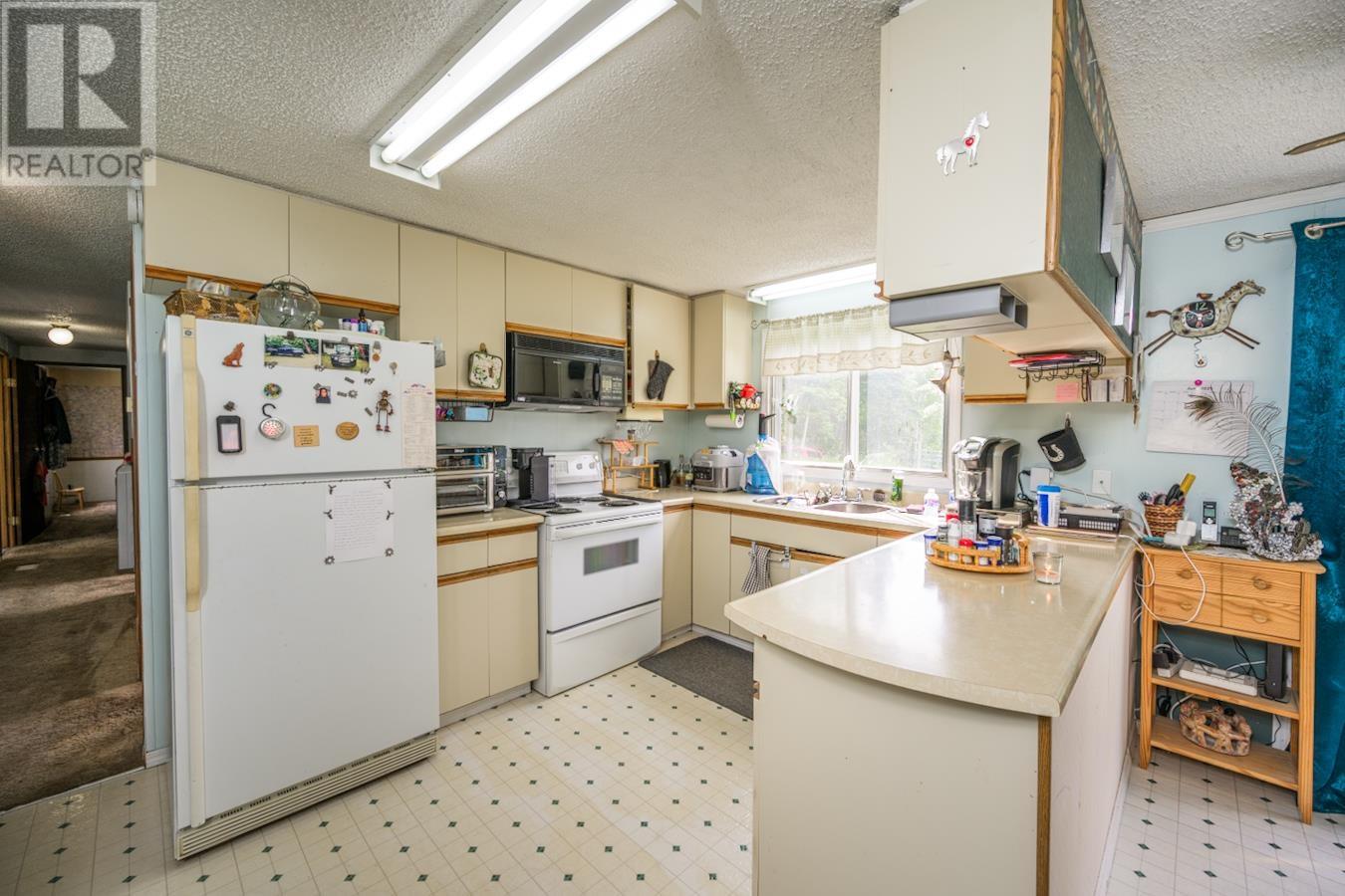 10725 Grassland Road, Prince George, British Columbia  V2K 5E8 - Photo 7 - R3011786