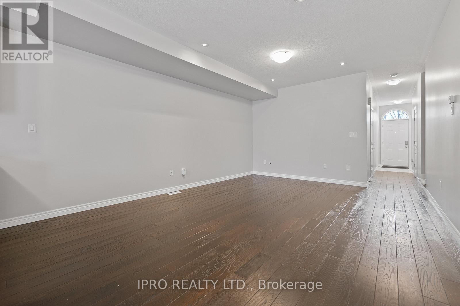 30 Robert Peel Road, Kitchener, Ontario  N2H 0B3 - Photo 10 - X12203638