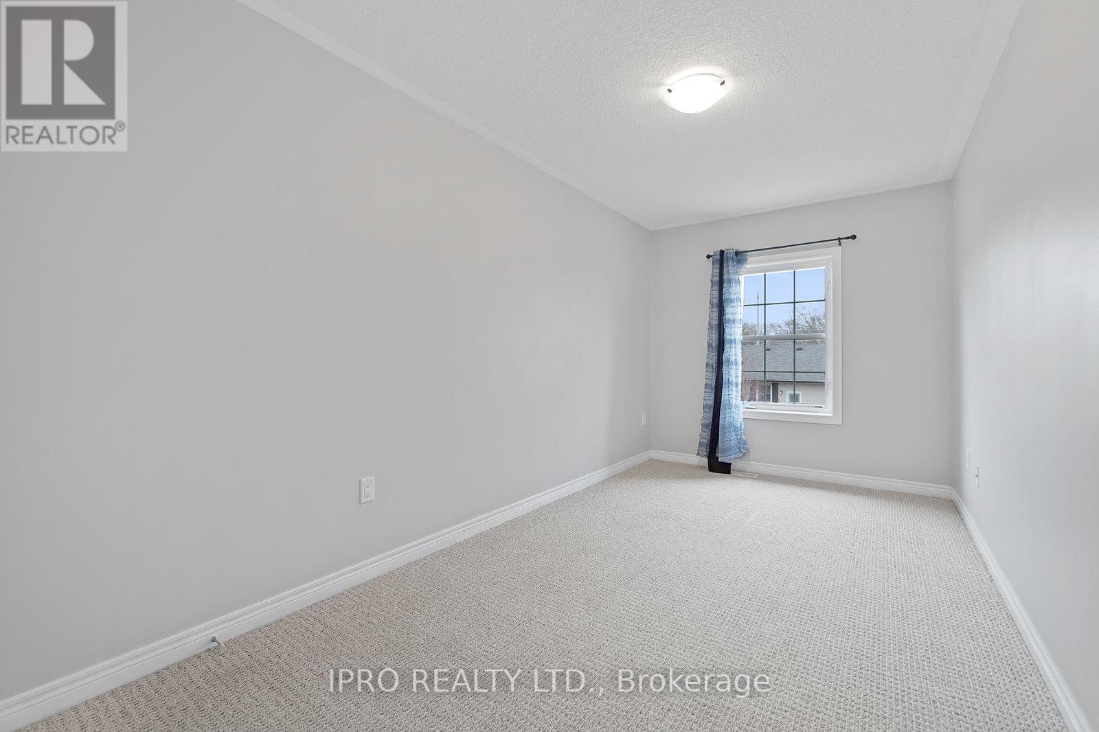 30 Robert Peel Road, Kitchener, Ontario  N2H 0B3 - Photo 21 - X12203638