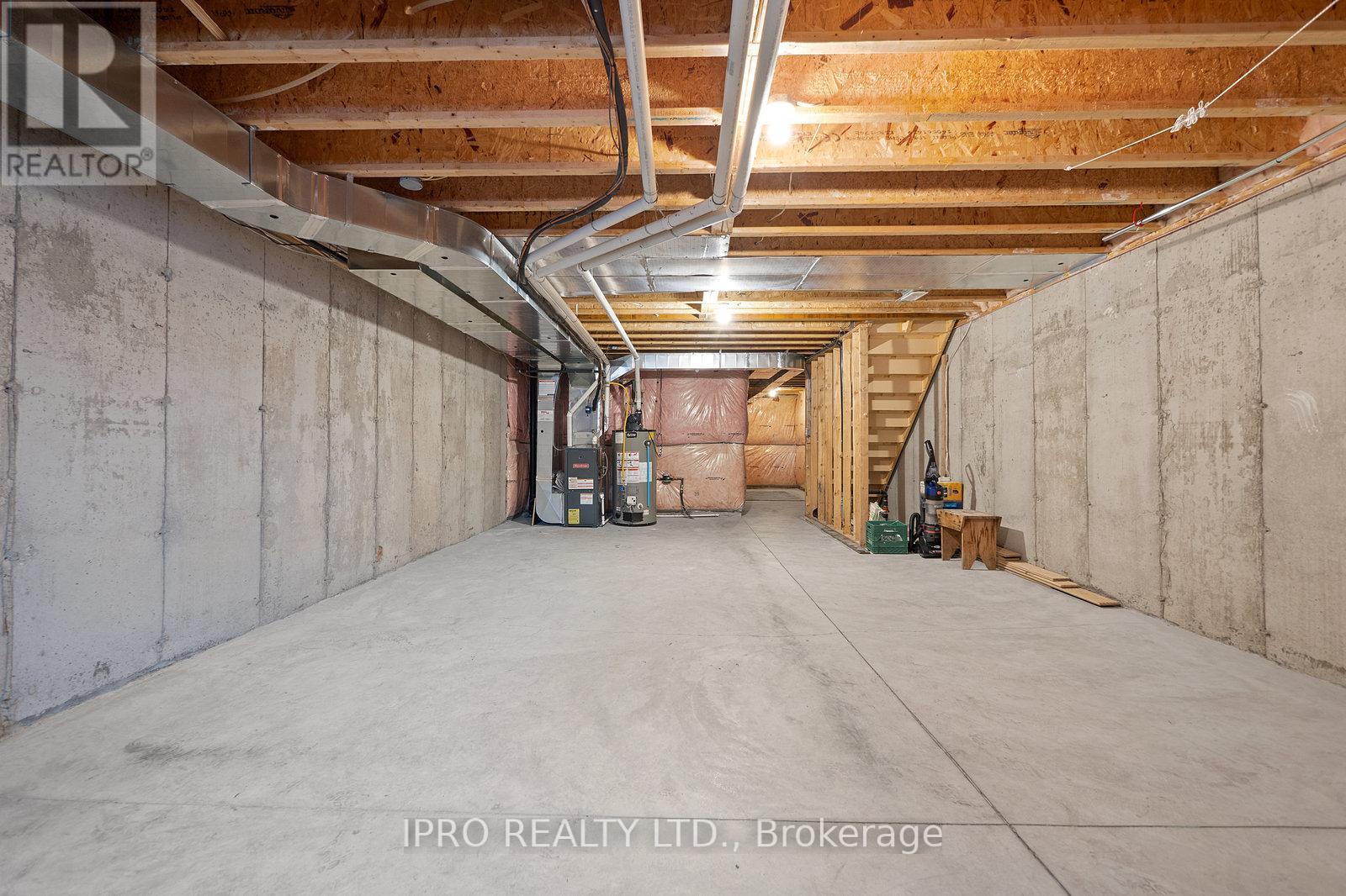 30 Robert Peel Road, Kitchener, Ontario  N2H 0B3 - Photo 36 - X12203638