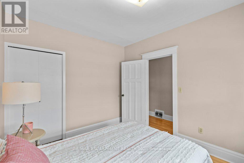 276 Balmoral Avenue N, Hamilton, Ontario  L8L 7S3 - Photo 10 - X12203645